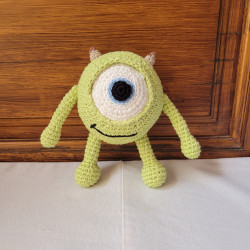 Muñeco de Apego Mike