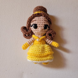 Llavero crochet Bella