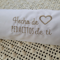 Cojín "Hecho de pedacitos de ti" Beige