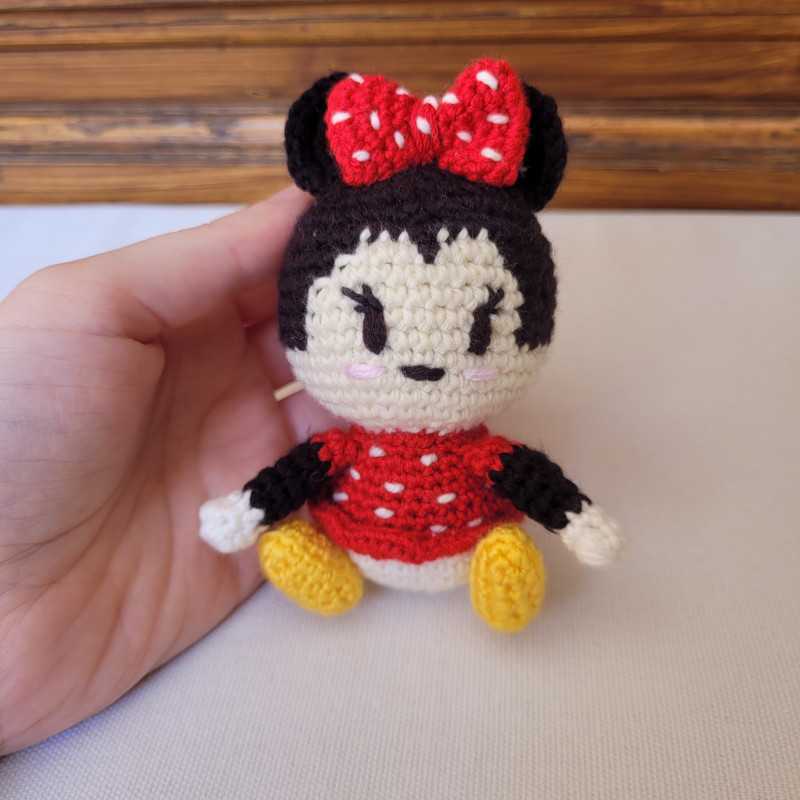 Llavero crochet Minnie